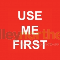 Status&trade; Use Me First Labels &ndash; 36 x 36mm